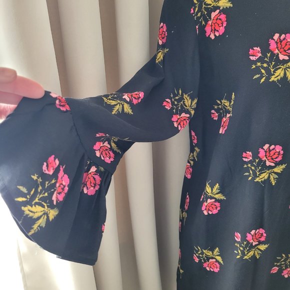 Old Navy black with floral print flowy dress - Picture 5 of 16